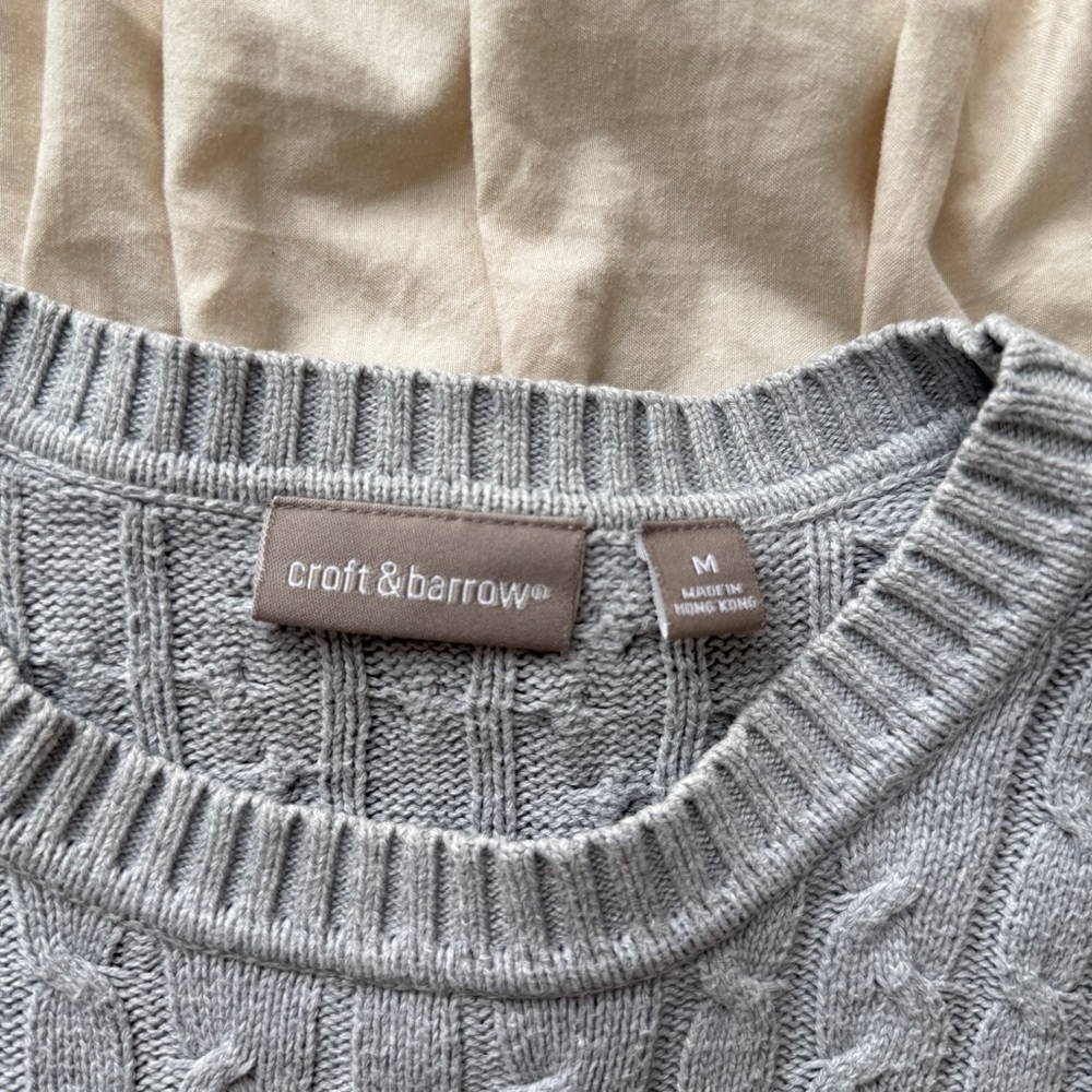 vintage grey cable knit crew sweater - Picture 8 of 8